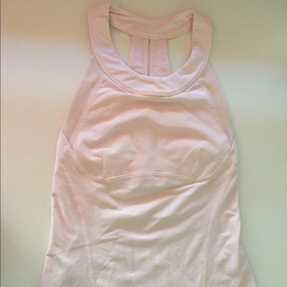 Lululemon tank top w/ bra