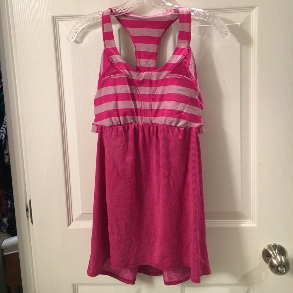 LuLuLemon tank top with built in sports bra