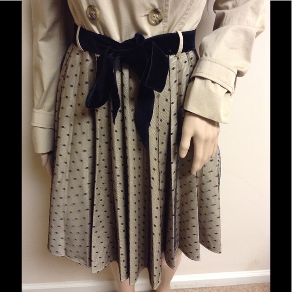 🌺HP 🌺 RED VALENTINO TULLE-COVERED TRENCH COAT - Picture 4 of 8