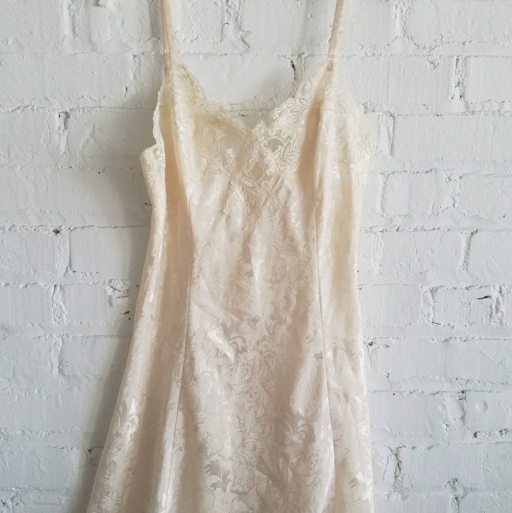 ⭐️  Victoria's Secret Slip/babydoll