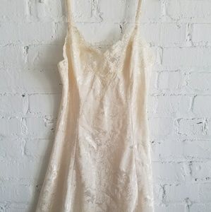 ⭐️  Victoria's Secret Slip/babydoll