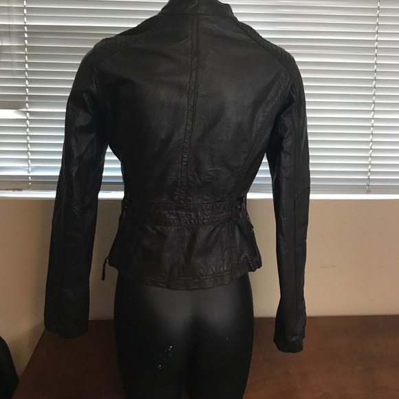 Leather jacket - Picture 3 of 5