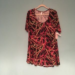 Lularoe Size L Perfect Tee