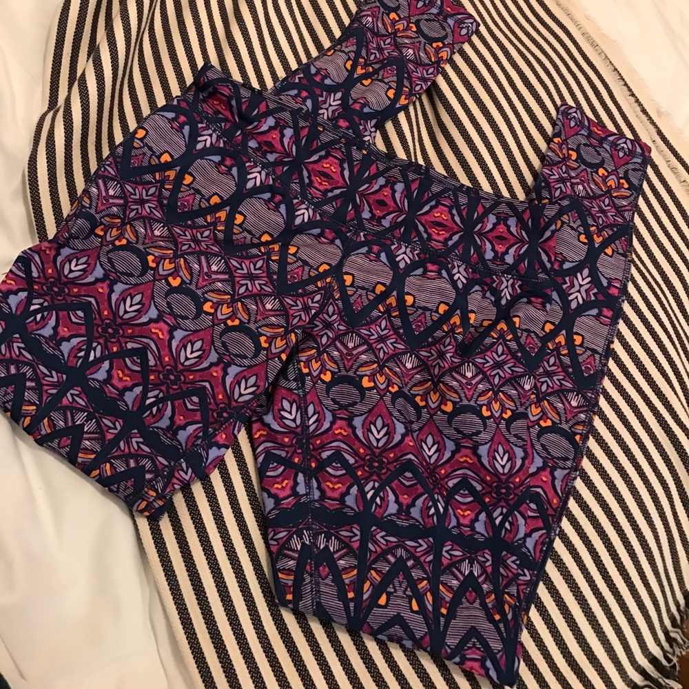 Yoga Leggings in Purple/Navy Print