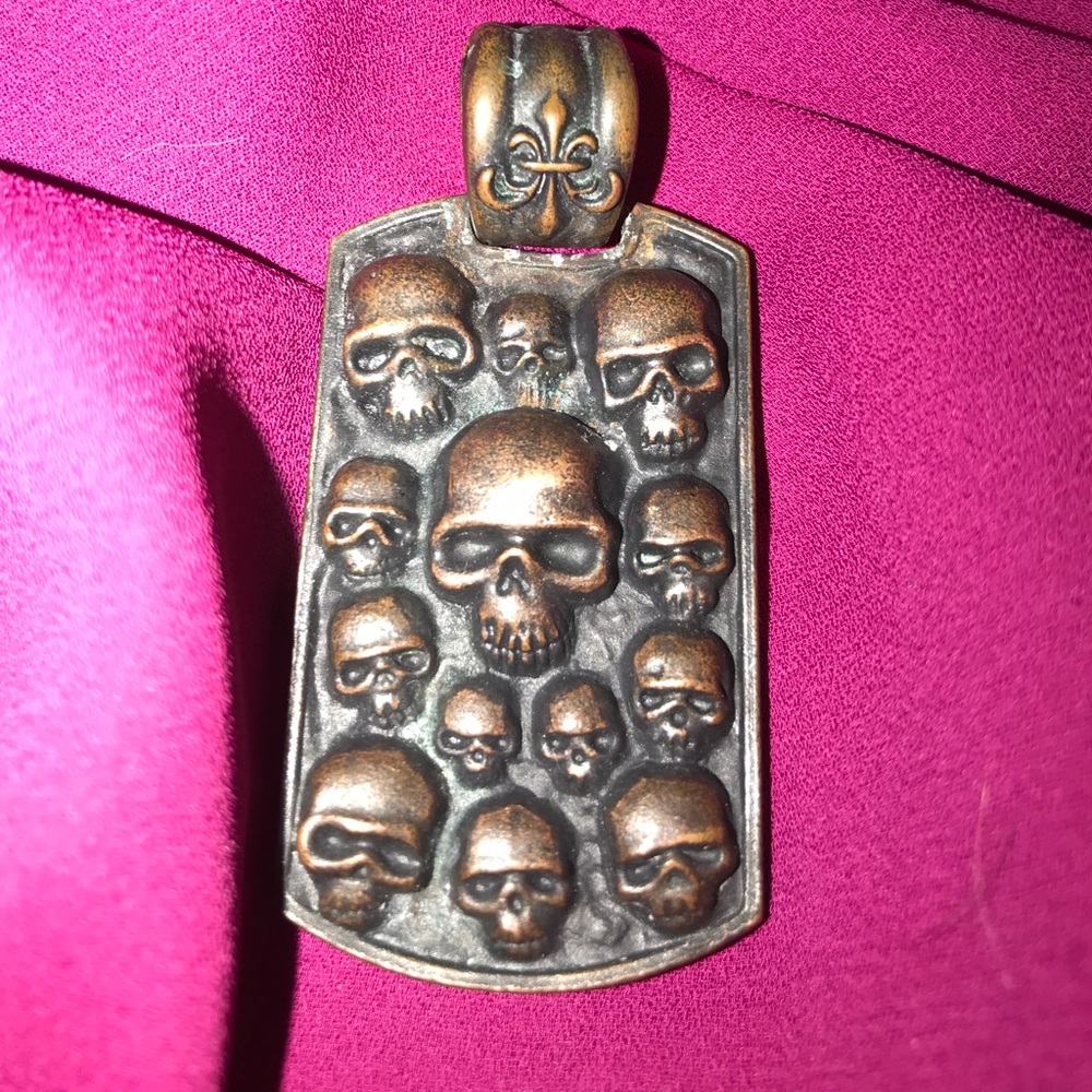 Skull pendant