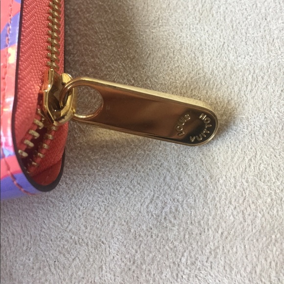 Louis Vuitton Zippy Wallet in Sweet Corail - Picture 2 of 8