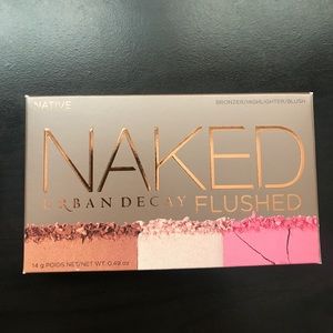 URBAN DECAY Naked Flushed (Native)