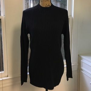 EUC No Boundaries Mock Turtleneck