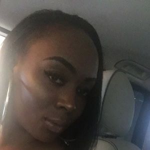 Meet your Posher, Shiniece