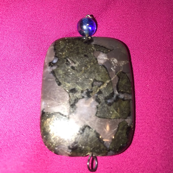 Stone pendant - Picture 1 of 1