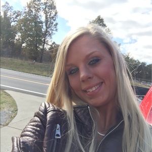 Meet your Posher, Jacqulin