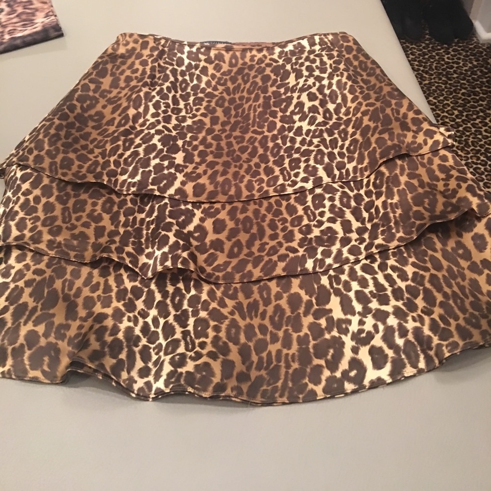 3 layered leopard skirt , silk liked size 8