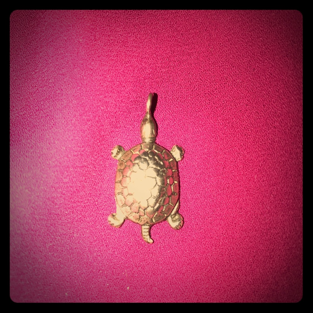 Turtle pendant