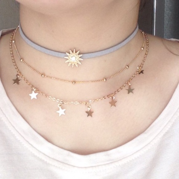 New Gold 3 Layered Star Choker Necklace - Picture 6 of 6