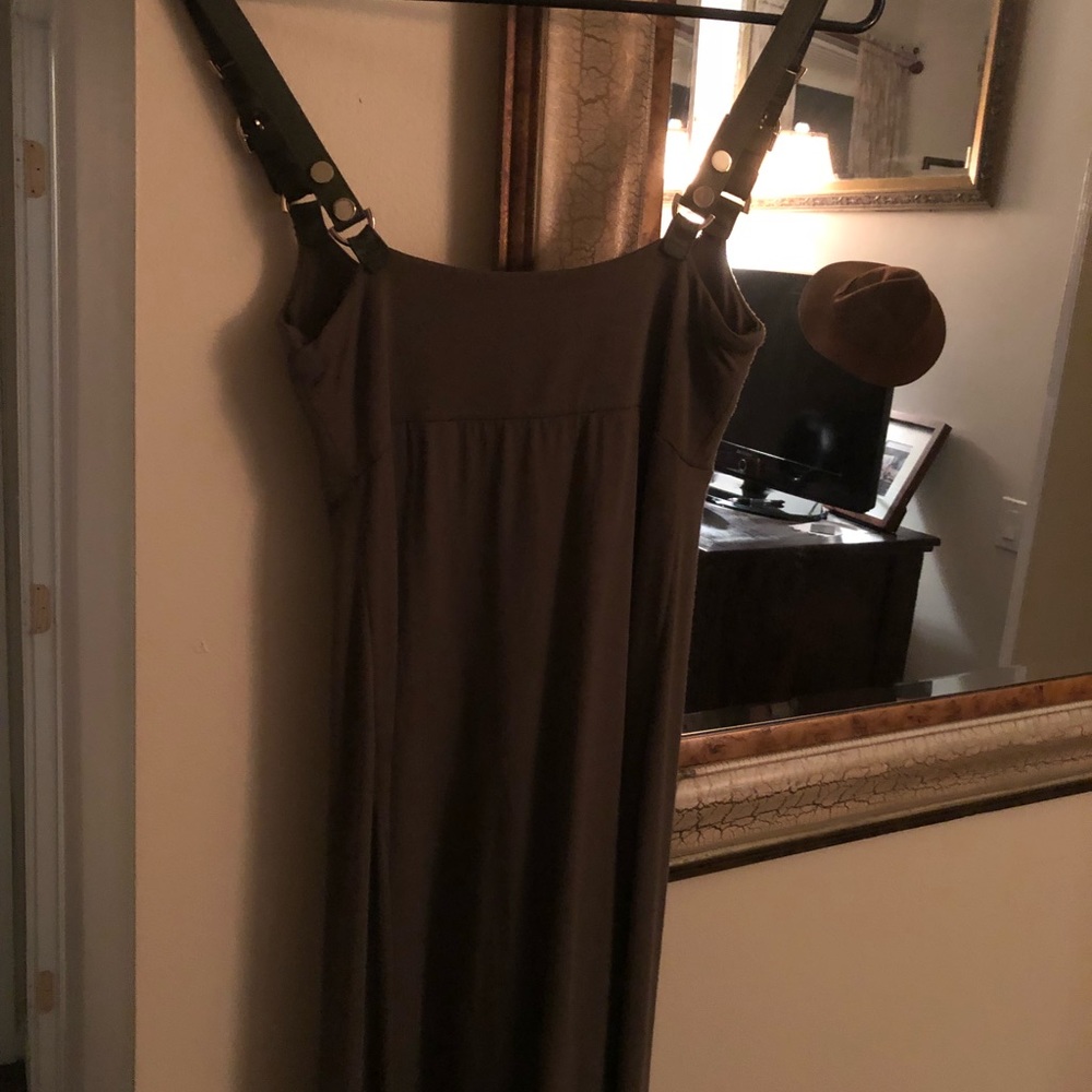 Dress - Picture 4 of 4