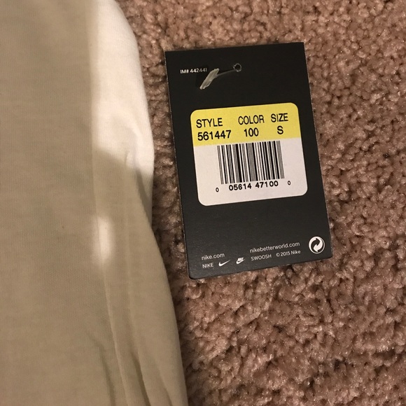 Nike Weight Lifting tee - Picture 2 of 3