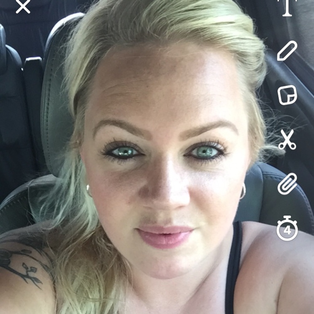 Meet your Posher, Lara