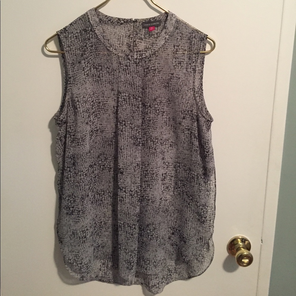 Vince Camuto perfect tank ✨