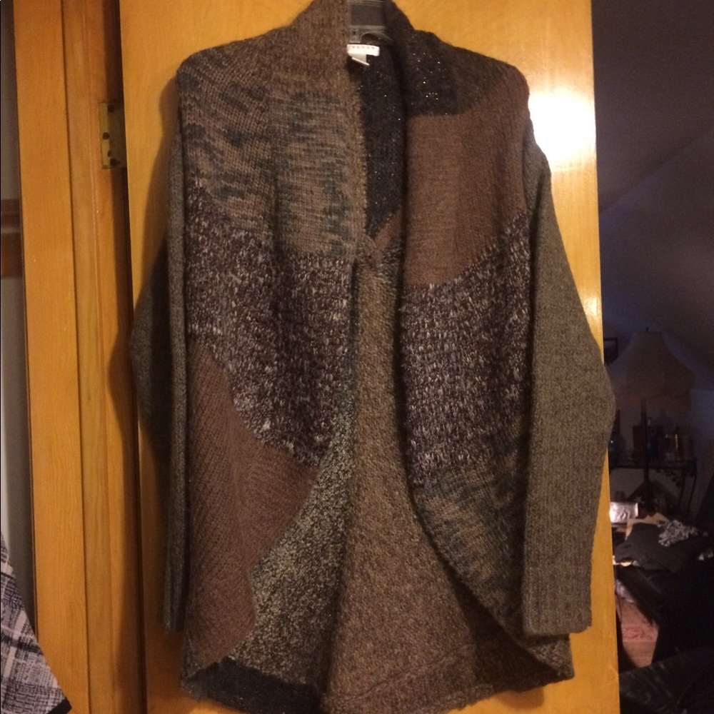 Long, shades of brown, sweater