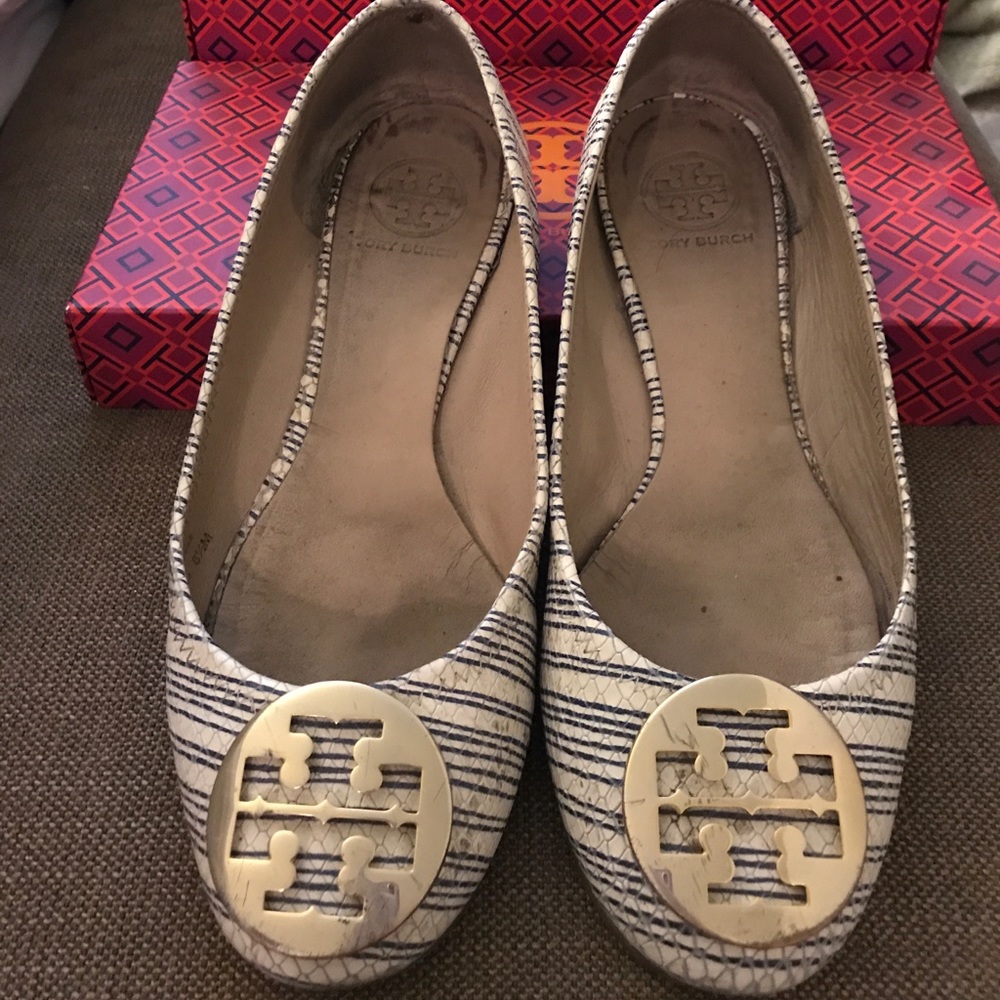 TORY BURCH Flats white w/ blue stripes snake print