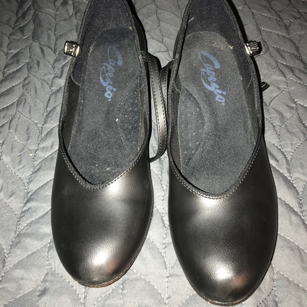 Carpezio Dance Shoes size 9