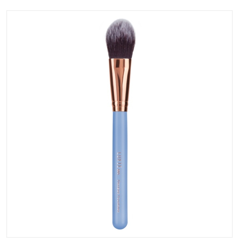 Luxie Dreamcatcher precision foundation brush