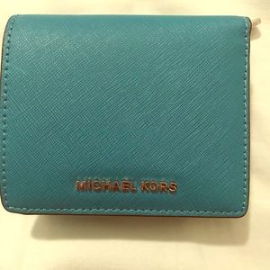New  Michael Kors Wallet 💙