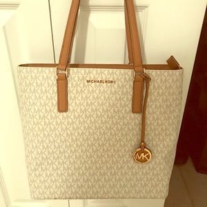 FINAL SALE Vanilla Michael Kors Tote ❤️