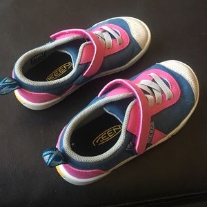 Keen girls' shoes