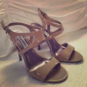 Steve Madden Paten Leather heels