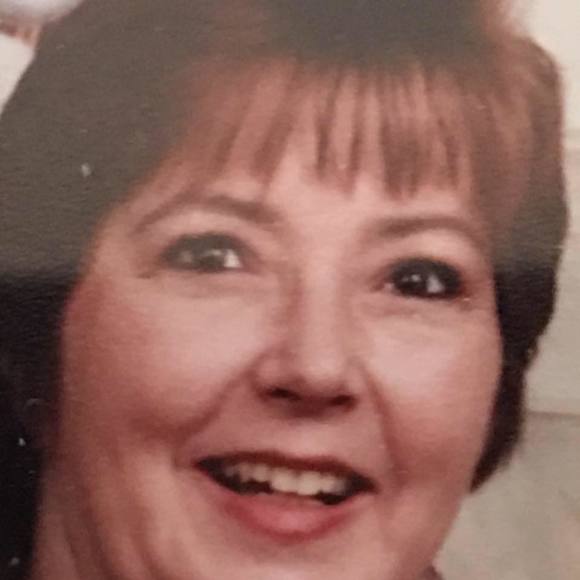 Meet your Posher, Loretta - Picture 1 of 1