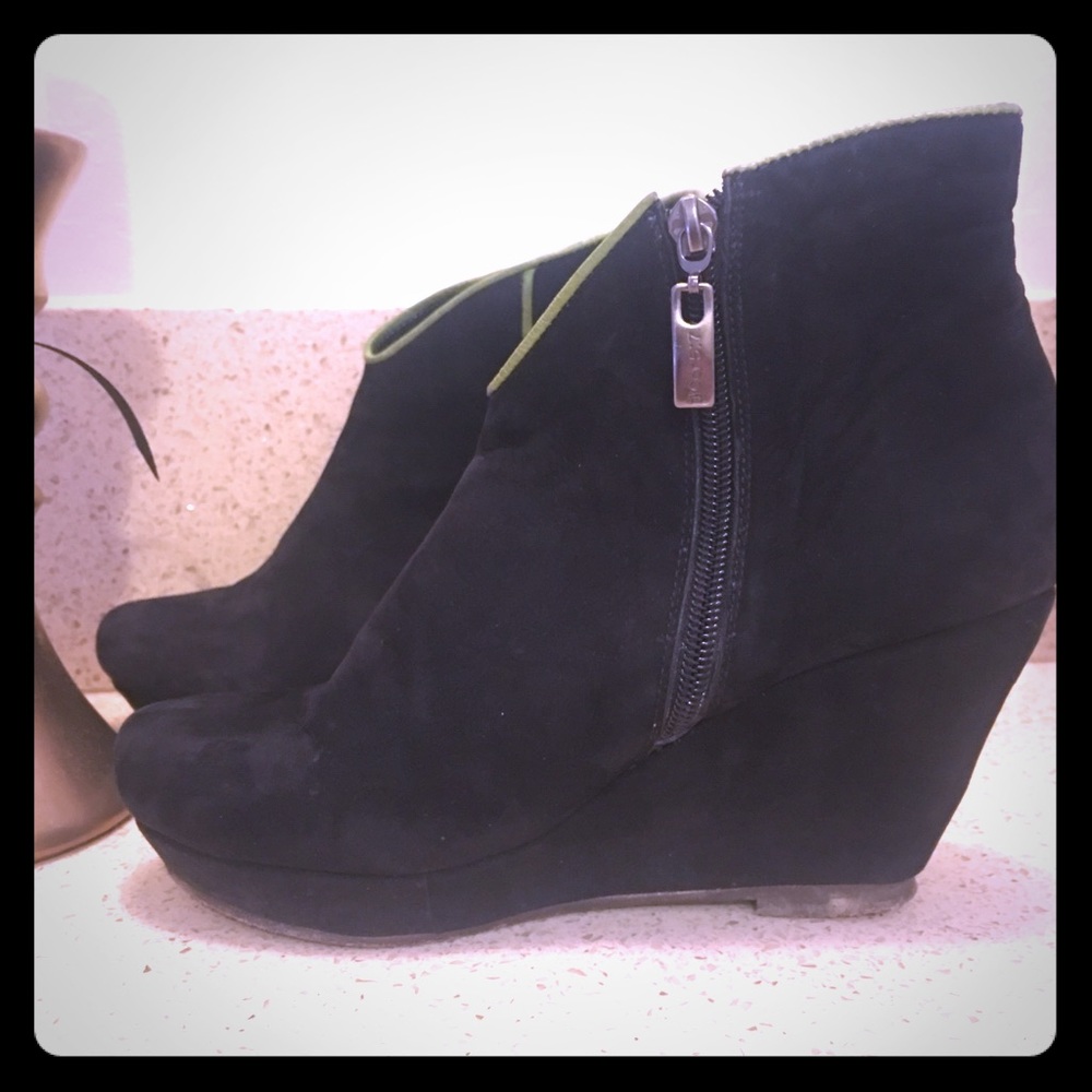 Rockwell Tharp classy black suede ankle boots.