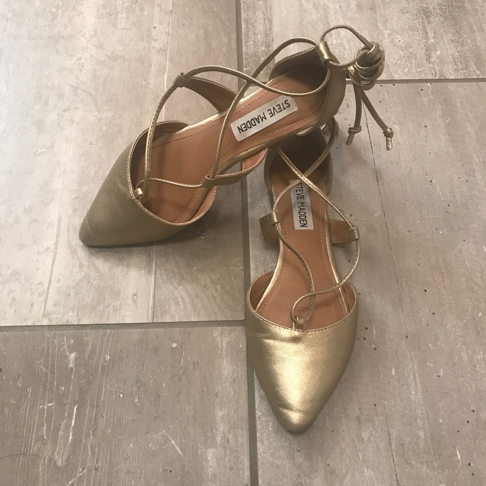 Steve Madden Britzi Lace-up Flat