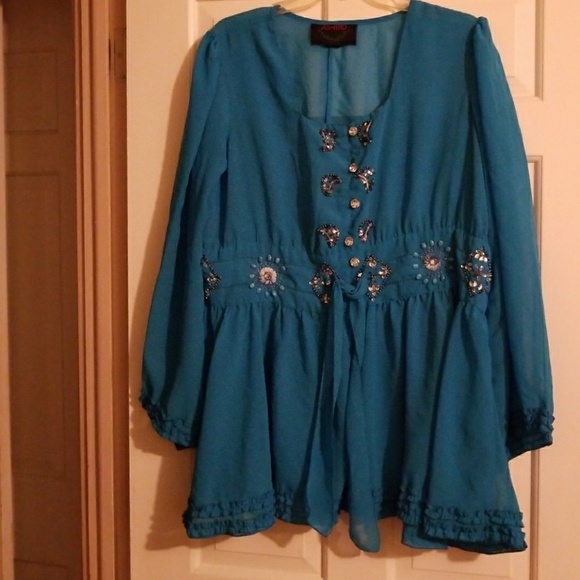 Blouse🎄🎄🎄🎄🎄🎁 - Picture 1 of 4