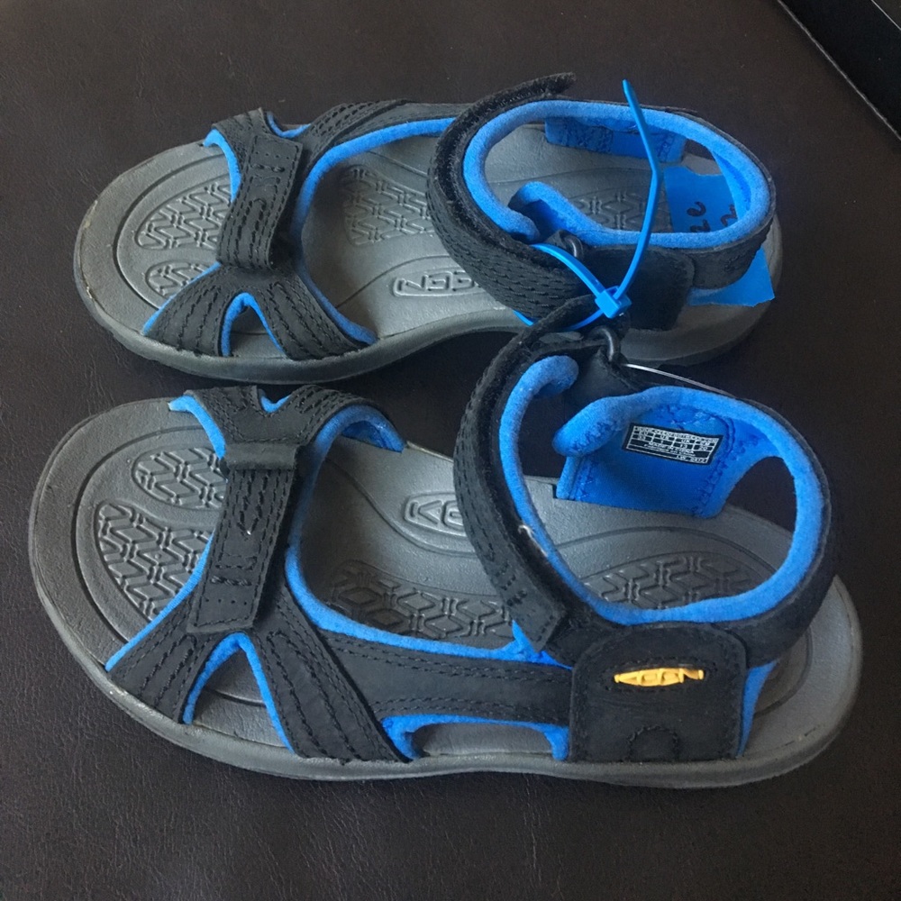 Keen boys shoes in size 1.