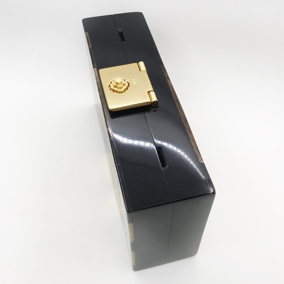 ✨sold✨ rafe • alicia love me lucite minaudière - Picture 7 of 8