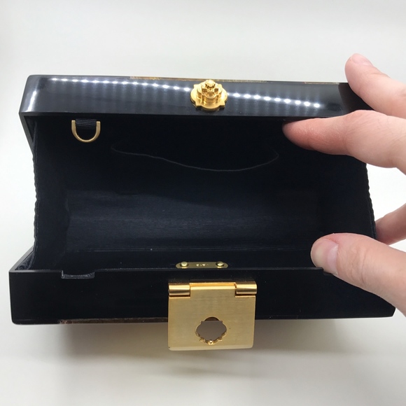 ✨sold✨ rafe • alicia love me lucite minaudière - Picture 3 of 8