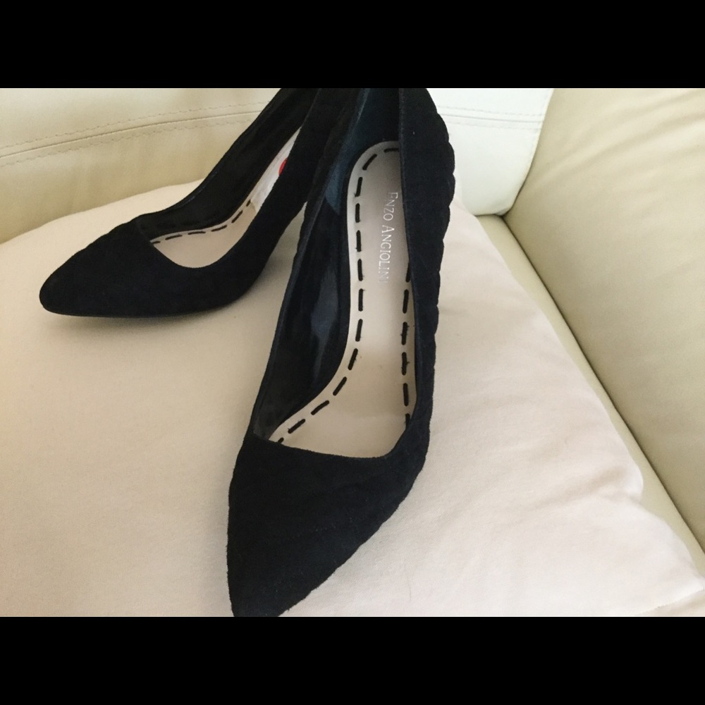 Enzo  Black Suede Quilted  Pumps   9.5