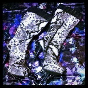 Platform Boots sz 8 GUC