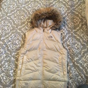 The North Face down vest 550/removal faux fur