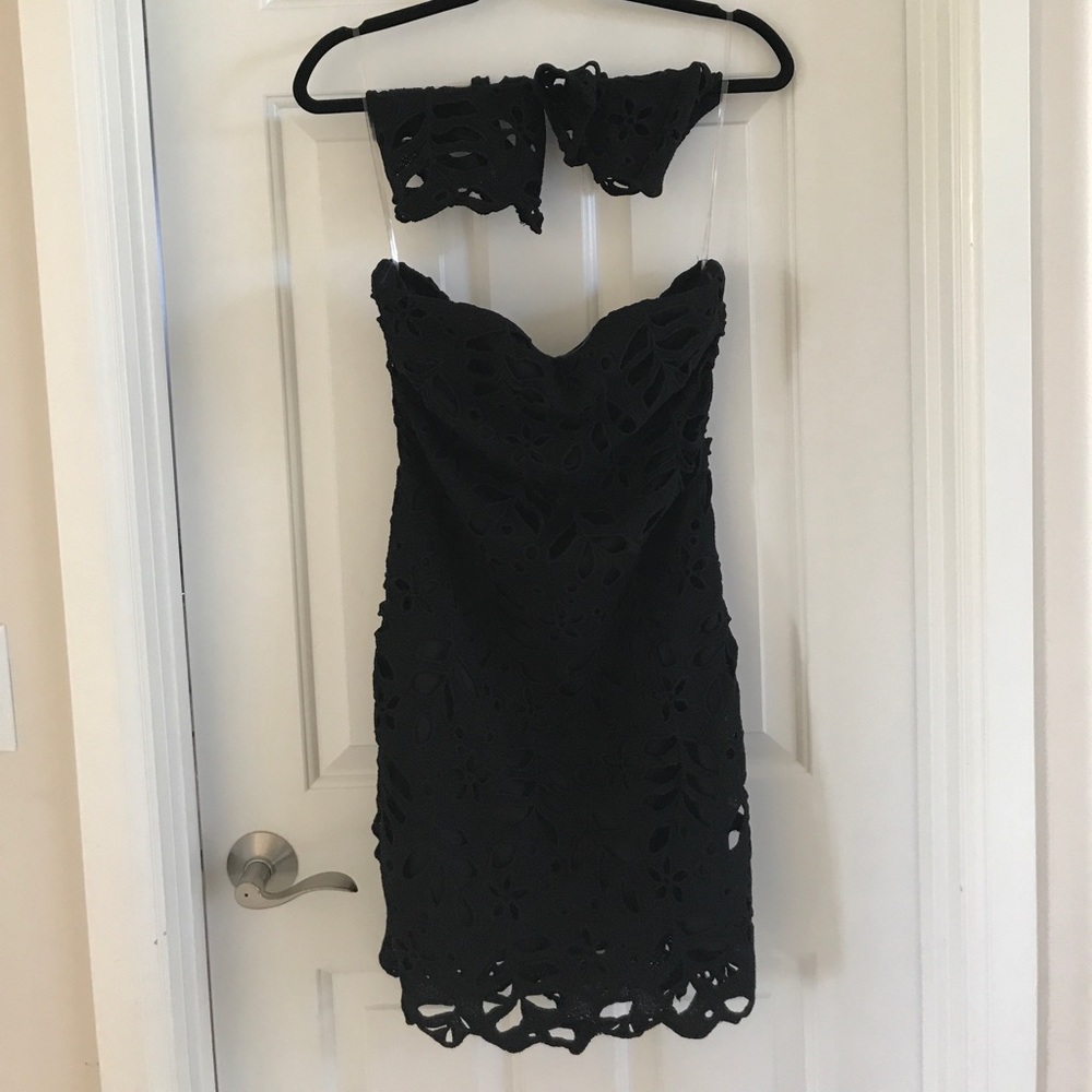Gorgeous lace mini dress!