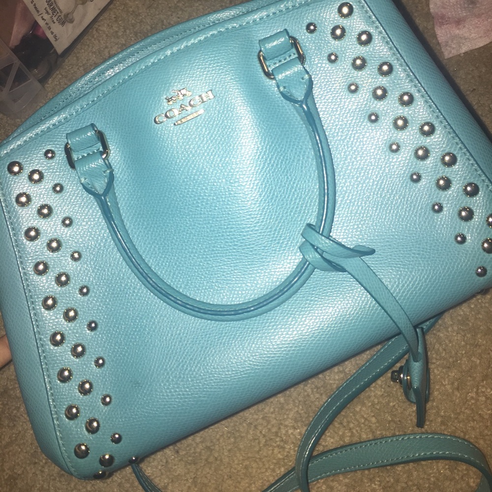 Coach crossbody/ shoulder bag no wear at all