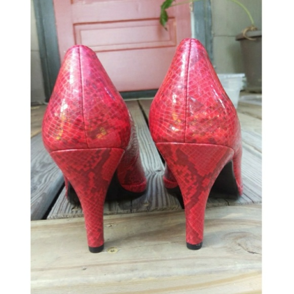 Victoria Spenser Red Faux Snake Skin Heels - Picture 7 of 8