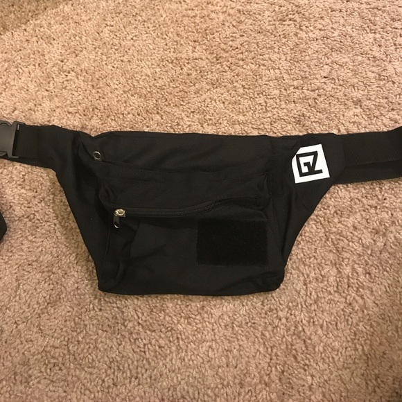 Gainz Fanny Pack with Exclusive Kill Cliff Patch - Picture 2 of 4