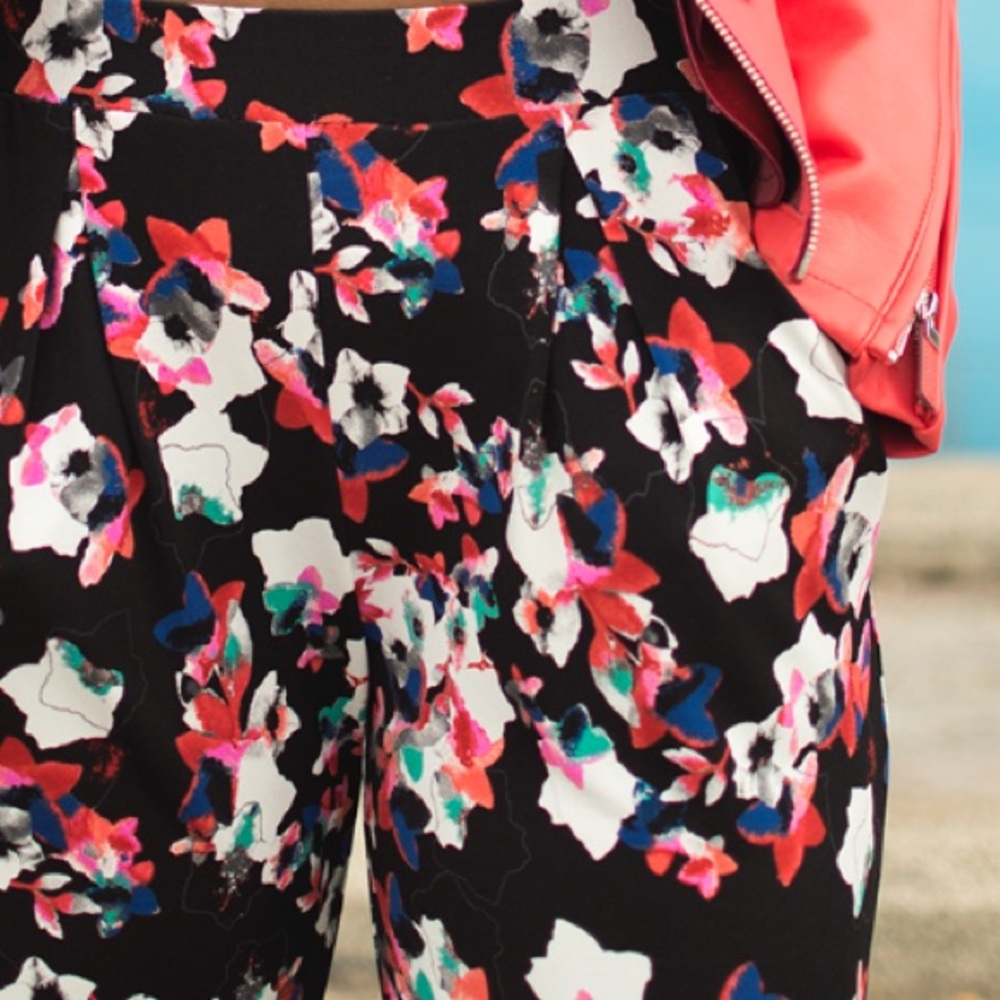 Express floral black cigarette pants