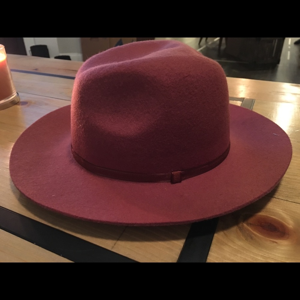 Brimmed hat