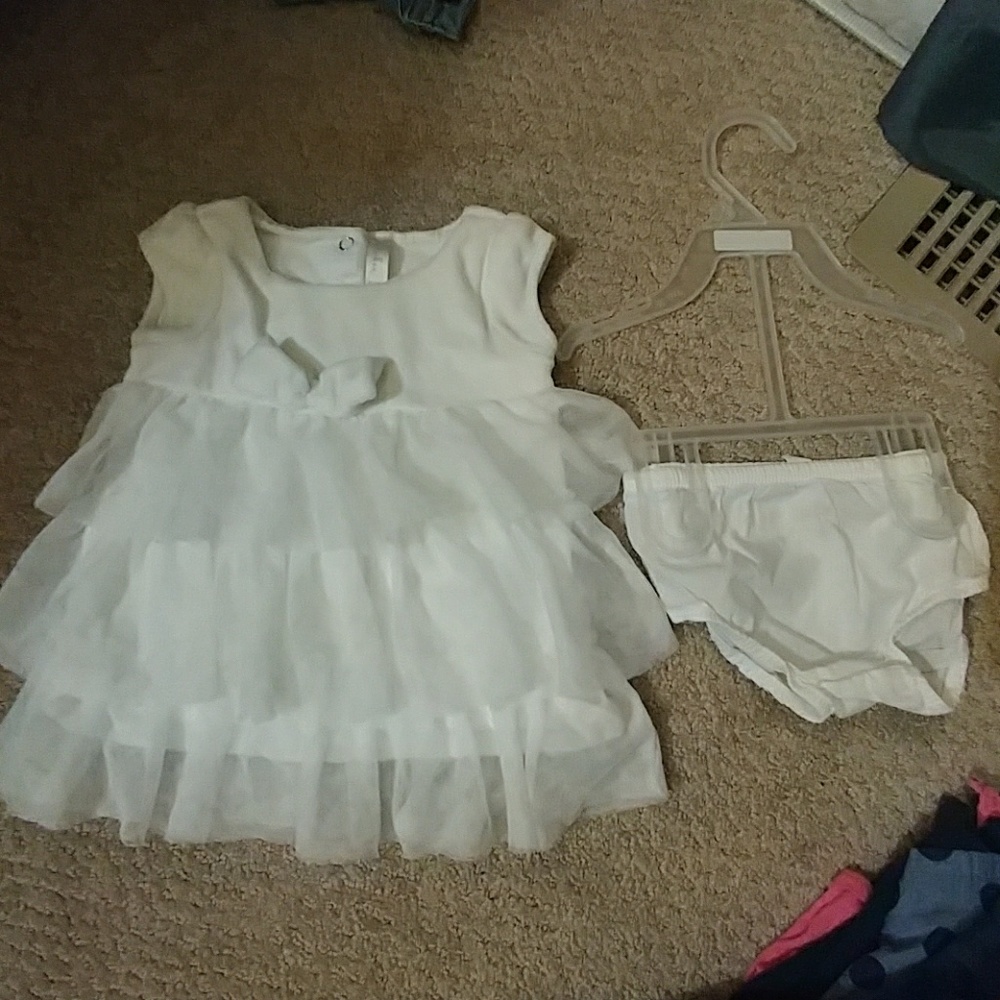 Free with bundle purchase 6-9mos white dress