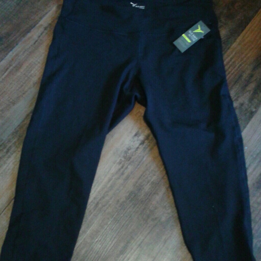 Athletic Capri pants, old Navy compression