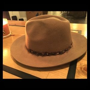 Brimmed hat