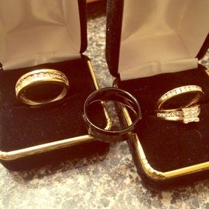 His & Her wedding ring with wedding band